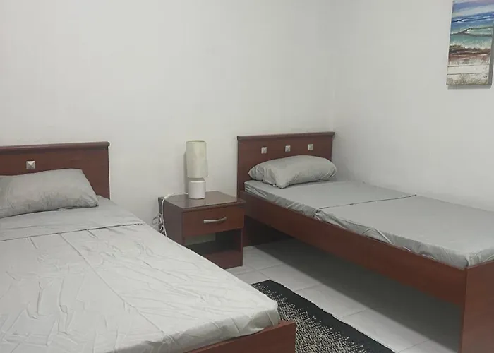 Lejlighed Spacious 3 Bedroom In Swatar -