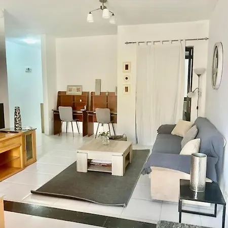 Spacious 3 Bedroom In Swatar - *